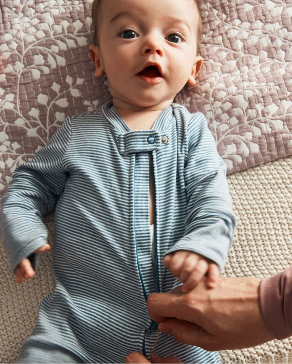 baby in sleep & play