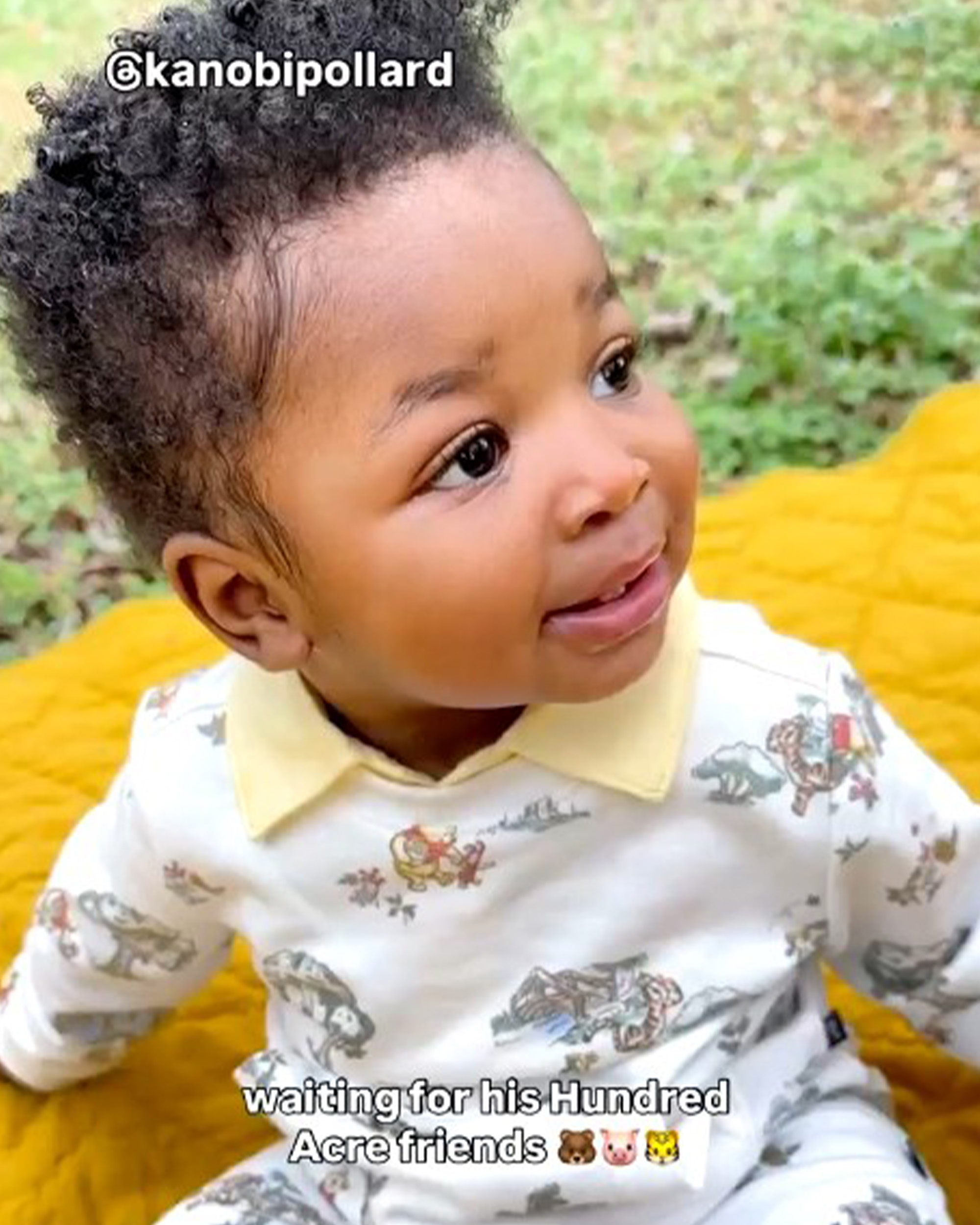 Product video 1 of Baby Disney© Winnie the Pooh French Terry Joggers - White