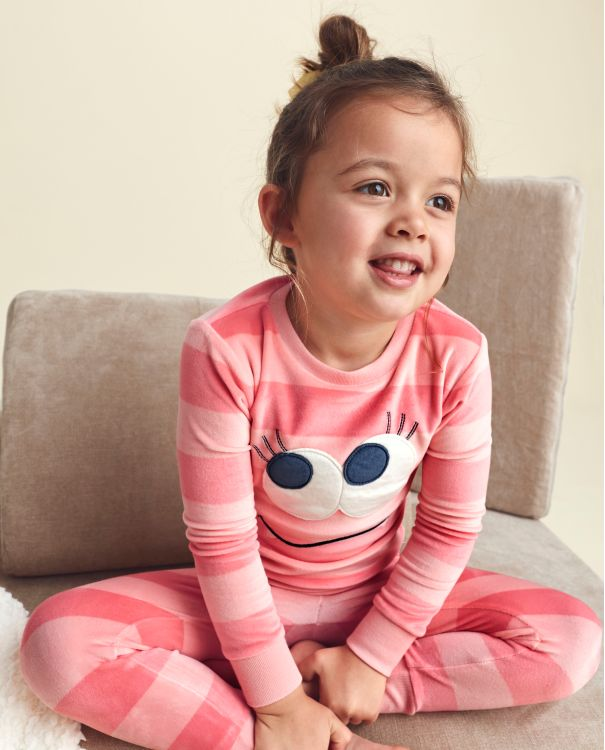 Extra snuggly & cozy DreamPlush keeps them warm on cooler nights.
