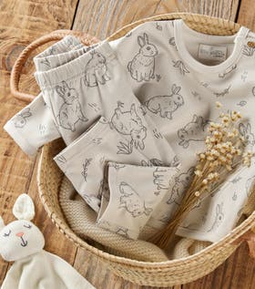 Baby Shower Gifts Go Organic